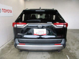 バックカメラが付いているので後方確認が非常にしやすいです。今や運転初心者も熟練者も必須装備!