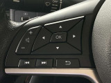 ステアリングスイッチです。ナビのオーディオコントロールが手元で行えます