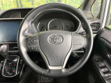 【ステアリングスイッチ】運転中、前方から目線をそらすことなく、オーディオ等の操作が可能な便利機能!安心&快適なドライブを演出してくれます♪