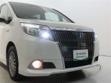 高輝度で点灯速度が速く、しかも消費電力の少ないLEDヘッドライトが装備されています!LEDの明るい光が走行中の視界の確保をサポートして、夜のドライブがより楽しく安全に運転できます♪