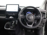 運転席廻りです。