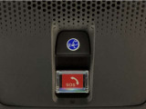 Honda CONNECTが安心快適なカーライフを実現します。万一の時も緊急通報ボタンやトラブルサポートボタンで24時間365日お客様をサポート。大事なお車の盗難やいたずらなどにも対処します。