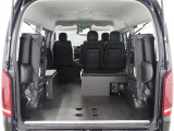 【新車ハイエースワゴンGL/FLEX内装架装Ver1/2WD】収納可能なハーフベッドキッド!【全国納車可能】