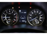 マルチインフォメーションディスプレイ付きのメーターです!エコ運転へ導く多彩な情報を表示してくれます。