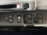 【パワーウインドウ】運転席のスイッチで、各席の窓ガラスの開閉ができます!あると便利ですよね!