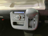 納車前にはプロのメカニックが、各部の点検を行います。ディーラーにしか出来ない品質、そしてサービスできっと満足していただけると思います!