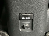 当店ではトヨタauショップ併設しております。お車と一緒にau携帯の機種変更も可能です♪また、自動車保険も取り扱っております。車の支払いと自動車保険の支払いをまとめてお支払い可能なプランもあります♪
