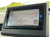 純正インターナビ付きでフルセグ・DVD再生・Bluetoothなど付いてとても便利な車両です♪