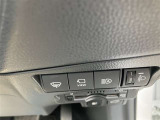 寒冷地仕様です。フロントガラスに熱線が入ってます