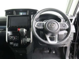 運転席から見たハンドルダッシュまわりになります。