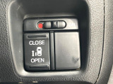 【パワースライドドア】スマートキーや運転席のスイッチでスライドドアの開閉が可能♪電動だから力を入れてドアを開ける必要が無く、小さいお子様でも、重い荷物を持っている時もラクに開け閉めできます♪