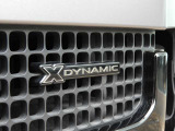 【X-DYNAMIC】 スポーティでタフネスなインテリア・エクステリアの上位グレード。より迫力のあるディフェンダーが好みの方におすすめです。