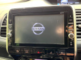 【大画面ナビ】人気の大型9インチナビを装備。存在感のある大画面はインパクト大!ナビ利用時のマップ表示は見やすく、テレビやDVDは臨場感がアップ!いつものドライブがグッと楽しくなります♪