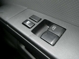 前席パワーウィンドウ!!運転席側オート機能付、助手席側操作機能を止める、スイッチ付き。