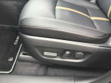 助手席もパワーシートになっています