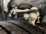 お車を安心してお乗りいただく為には、足回りの定期点検が欠かせません。サービスサポート(有償保証)では無料点検もご提供しており、安心のカーライフをお過ごしいただけるサポート体制が整っています。