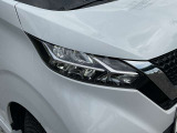 LEDヘッドランプ仕様。シャープな白光色のLEDランプを採用しました。夜の視界を明るくしてくれます。