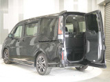 色々なお店で販売しているHonda車ですが、アフターサービスも全てお任せ頂けるのは「HondaCars正規販売店」だけ!ご納車後もお住まいの地域の販売店にて アフターサービスをお任せいただけます。