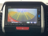 バックモニターで、後方を確認しながら安心して駐車することができます。運転初心者も熟練者も必須の機能ですよ!