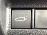【パワーバックドア】スマートキーや運転席のボタンを押すだけでリアゲートが自動で開閉します!荷物を持っている時や、高い位置にあるバックドアを閉める際に便利な機能です♪