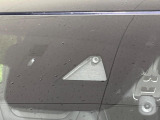 【スマートブレーキサポート】走行中に前方の車両等を認識し、衝突しそうな時は警報とブレーキで衝突回避と被害軽減をアシスト。より安全にドライブをお楽しみいただけます。