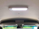 お車の状態をしっかりとお伝えするために1台の車両に付き40枚以上の画像を用意しております。外装はもちろん、室内の装備やお車の特徴などごらんください。