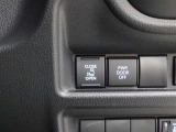 運転席からも操作ができるパワースライドドアです!乗り降り便利なうれしい装備です。