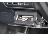 11.6インチディスプレイナビ フルセグTV 前/左/後カメラ ETC2.0 Bluetooth 前席パワーシート 全席シートヒーター 歩行者保護エアバッグ LEDライト 18インチアルミ 1オーナー