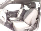 清潔で広々した座席です!是非、現車を見て体感してみてください。