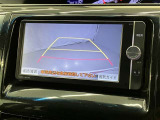 車庫入れや後方操作をサポート!苦手な駐車も安心のバックモニター付きです♪ガイド線も表示されますので、どこまで下がれば良いか目安にもなります☆