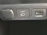 HDMI端子に専用のケーブルを接続すればナビ画面でYouTube等見れます!