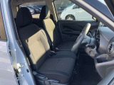 納車時にメンテナンスノートをお渡しします。おクルマの点検整備や保証内容がきちんと記録されているから安心です。メンテナンスは安心と信頼の日産サービス工場で。