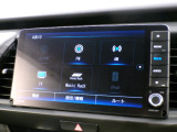 CD、DVD、Bluetooth、AM、FM、スマートフォン接続ができます。