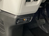 ビルトインタイプの【ETC】で見た目もスッキリ。高速道路の利用にとても便利です。