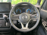 インテリアに合わせたデザインのステアリングは、運転される方のことも考え、運転しやすい形状、大きさです。是非一度、実際に触ってお確かめください。