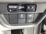 ETCも付いておりますので、高速道路の料金所もノンストップ通過可能ですよ^^是非揃えたい装備ですね!