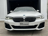 サービスにはドイツ本国と同様に教育と訓練を受け、BMWを知り尽くした「マイスターメカニック」が数多く在籍しております。納車前点検整備で、お客様に安心と安全をお届けいたします。