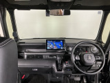 【前方視界】開放的な前方視界!運転がしやすく疲れにくいです♪窓が大きく、見通しがとっても良いおクルマですよ♪