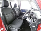 【内装クリーニング】室内は、トヨタの自動車クリーニング&ldquo;まるまるクリン&rdquo;を施工済です!シートはもちろん床面も、すっきりキレイ♪自信の仕上がりを、ぜひご覧下さい!!