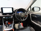 見通しのよいすっきりとした視界で、誰でも運転しやすいです。運転のしやすさは疲れにくさにも繋がりますよ♪