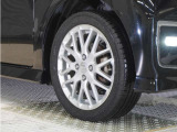 認定中古車では、厳しいHonda認定基準をクリアした厳選されたHonda認定中古車のみ、取り扱っております。「ご購入前の安心」「納車後の信頼」を車両と一緒に提供しております。