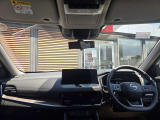 運転席周りの視界もよくハンドルも軽い取り回しなのですごく運転がしやすい車です。