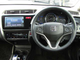 太すぎないので、女性も握りやすく運転しやすいですよ!