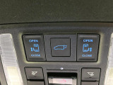 【パワーバックドア】スマートキーや運転席のボタンを押すだけでリアゲートが自動で開閉します!荷物を持っている時や、高い位置にあるバックドアを閉める際に便利な機能です♪
