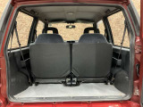 ■充実のアフターサービス■ 車の販売はもちろん、自社整備工場・自社鈑金工場・オイル交換&点検専門店舗を完備しておりますので納車後もお客様のカーライフをトータルでサポートいたします。