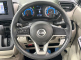 【ステアリングスイッチ】運転中、前方から目線をそらすことなく、オーディオ等の操作が可能な便利機能!安心&快適なドライブを演出してくれます♪