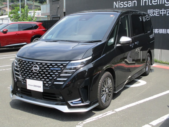 セレナ 1.4 e-POWER AUTECH スポーツ スペック 