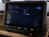 CD、DVD、Bluetooth、AM、FM、AUX、スマートフォン接続ができます。