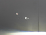 【HUD】ヘッドアップディスプレー装備!少ない視線・焦点移動で必要な情報を読み取れます。