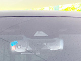 【トヨタセーフティセンス】走行中に前方の車両等を認識し、衝突しそうな時は警報とブレーキで衝突回避と被害軽減をアシスト。より安全にドライブをお楽しみいただけます。